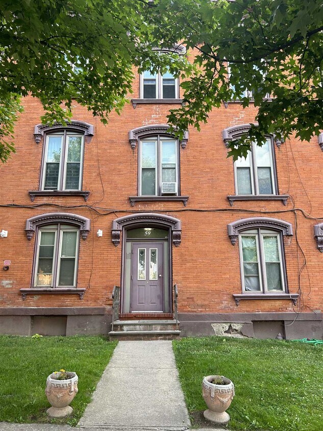 Foto principal - 59 S Hamilton St