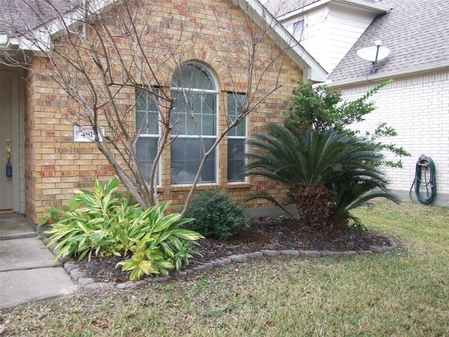 Building Photo - 4819 Edgegate Dr