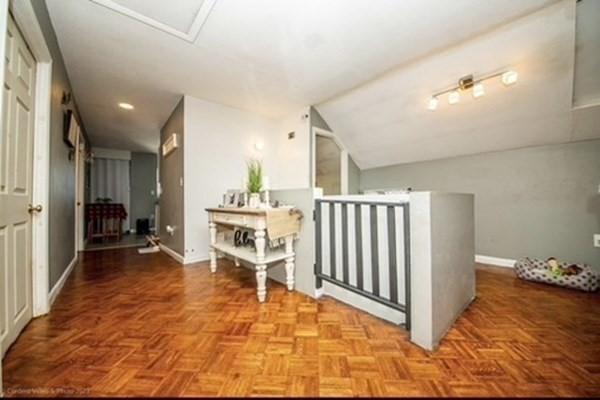Building Photo - 3 bedroom in Fall River MA 02724