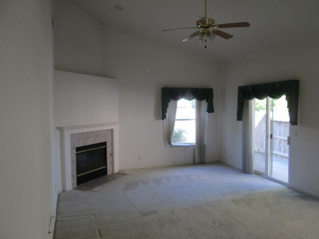 Building Photo - 3319 Wedgewood Ln