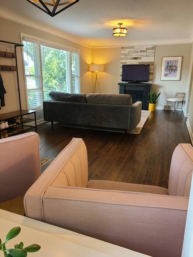 Foto principal - 6617 Vincent Ave S