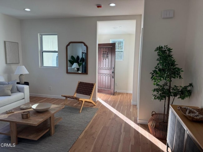 Foto del edificio - 1150 W 1st St