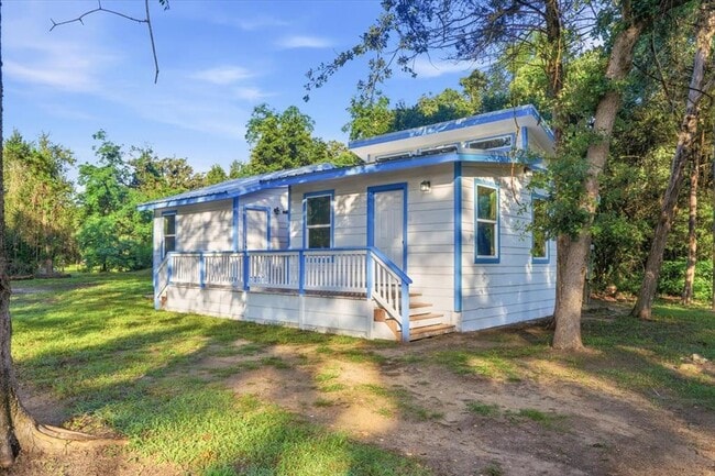 Building Photo - 877 Yaupon Dr