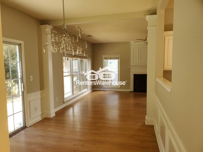 Building Photo - 2706 Cottesford Dr SE