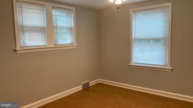 Foto del edificio - 1020 Fox Chase Rd
