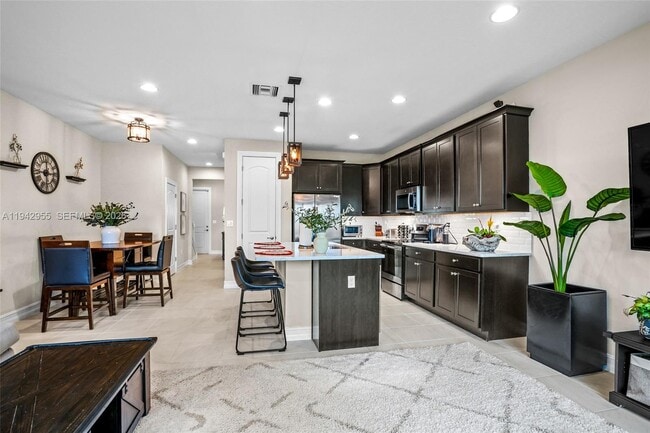 Building Photo - 10103 Akenside Dr