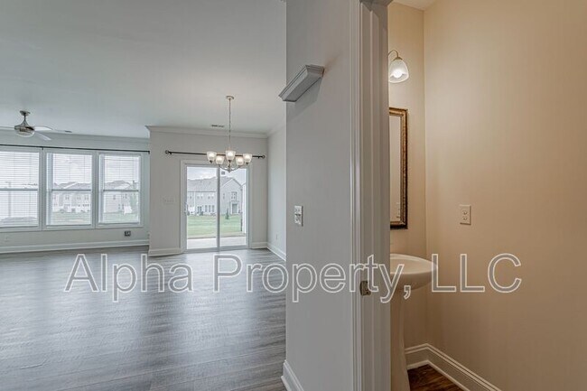 Building Photo - 420 Yellow Fox Rd