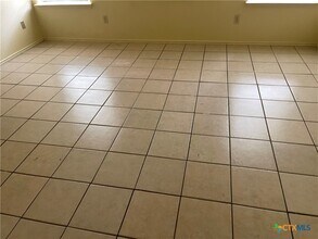 Building Photo - 2404 Bluebonnet Dr