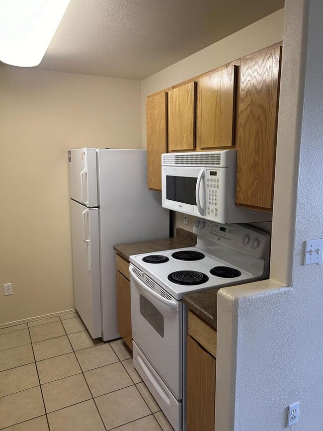 Foto del edificio - Cozy 1-Bedroom Unit in Prime Durango Location