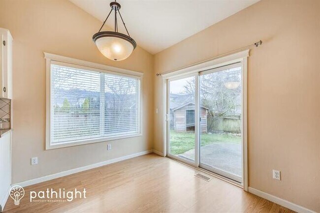 Building Photo - 15912 65th St Ct E, Sumner, WA, 98390