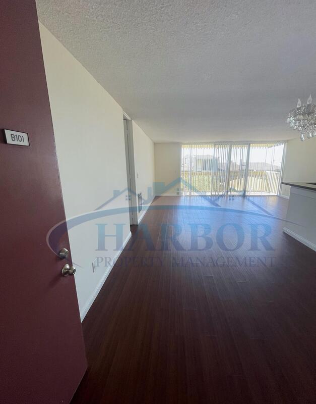 Foto del edificio - 6542 Ocean Crest Dr