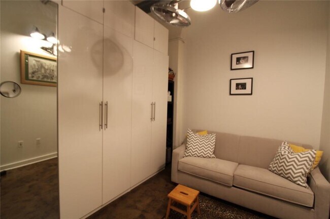 Foto del edificio - 172 Haynes St SW