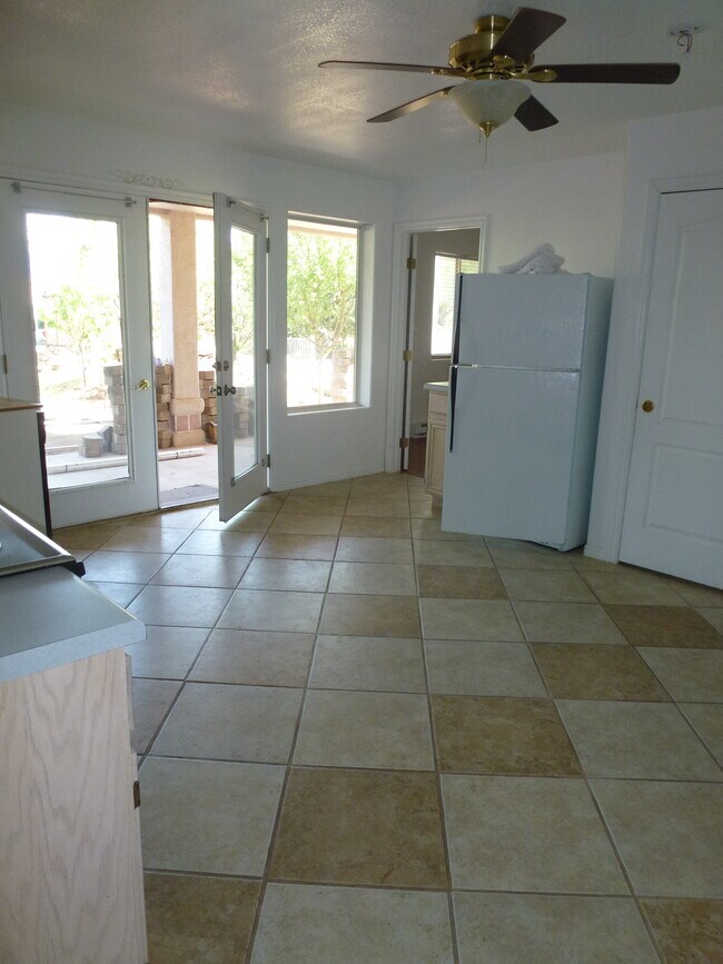 Foto del edificio - 435 Paintbrush Way