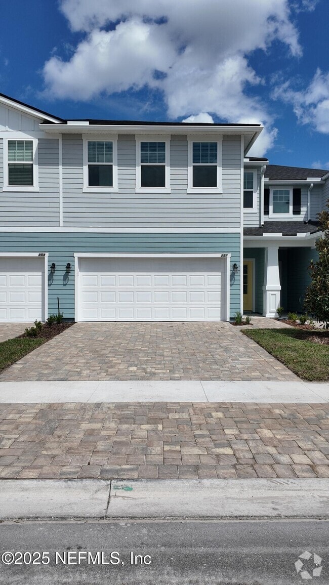 Building Photo - 257 Silver Myrtle Ct