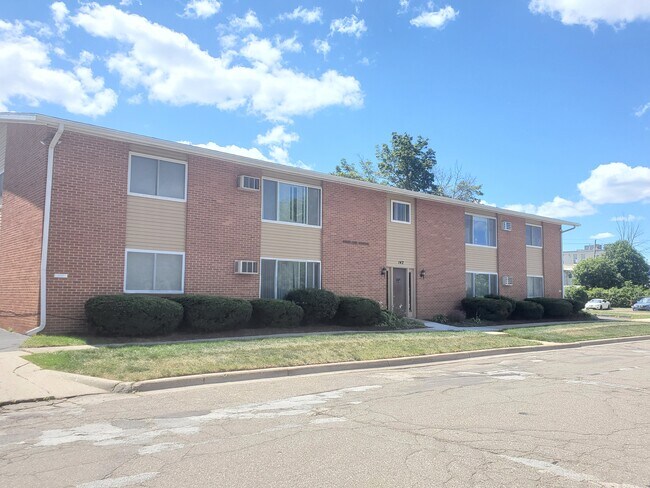 Building Photo - 142 High St