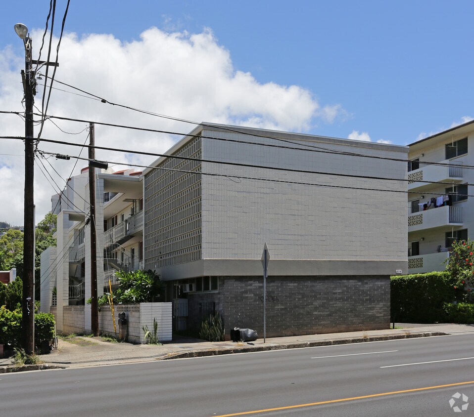 Foto principal - 3114 Waialae Ave