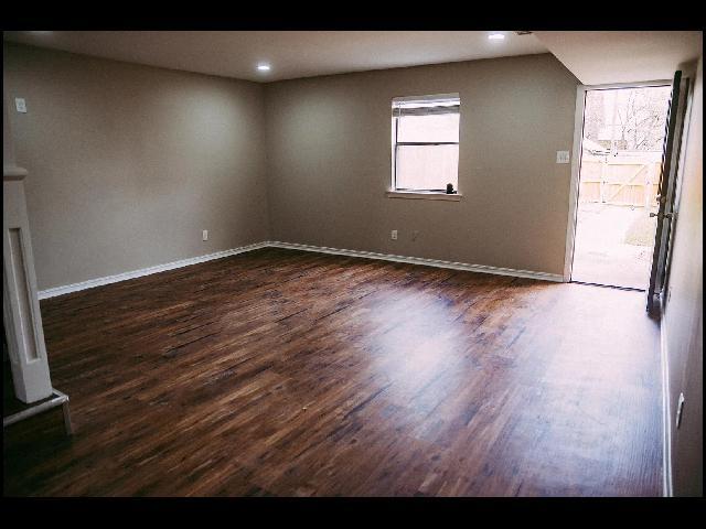 Foto del edificio - 408 W 4th St