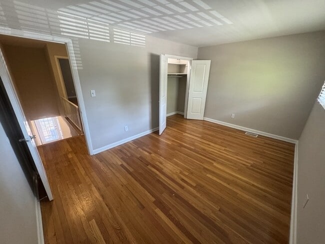 Building Photo - Spacious 2 Bedroom 1.5 Bath townhome available. ?