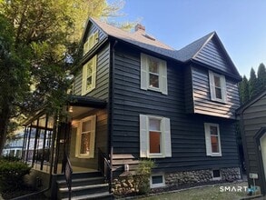 Building Photo - 14 E Rocks Rd