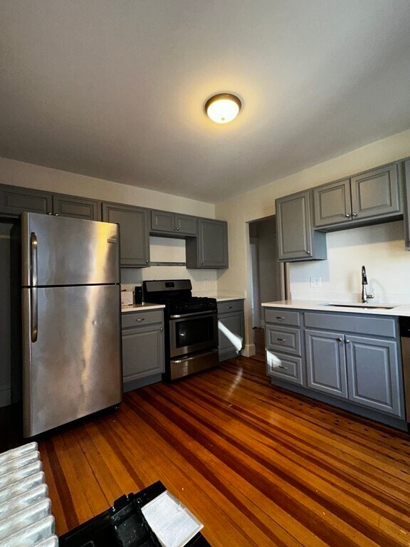 Building Photo - 133 Wrentham St