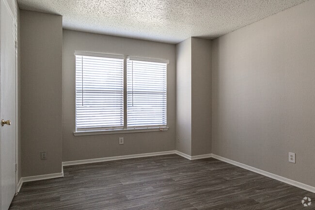 2BR, 2BA - 1,160SF - BEDROOM - Greentree