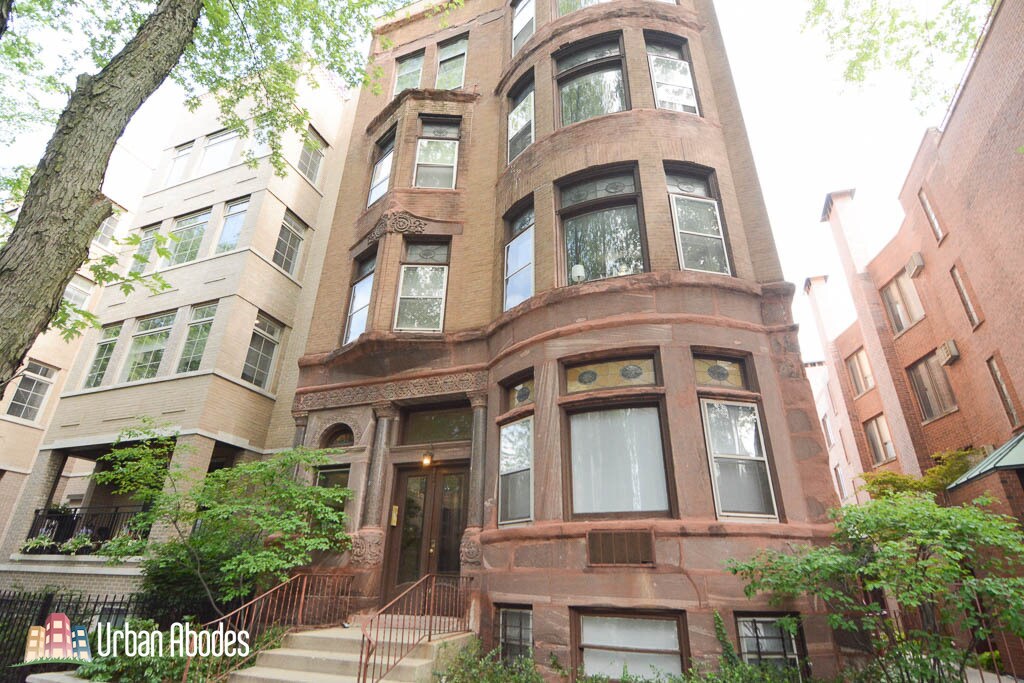 Primary Photo - 626 W Wellington Ave