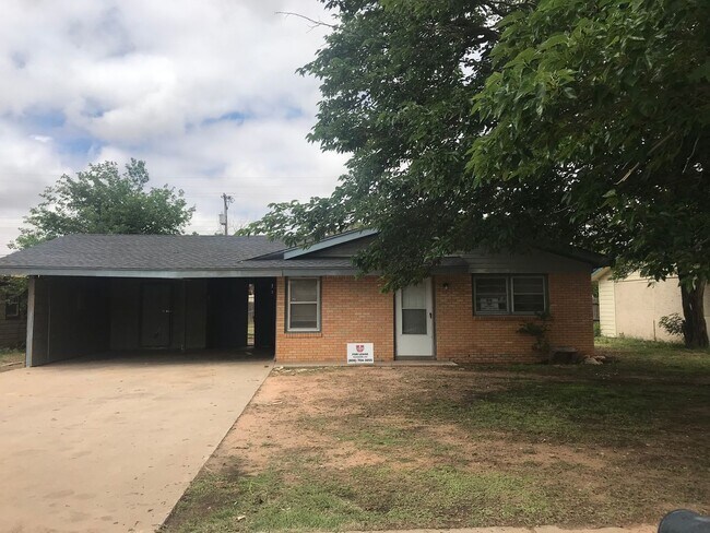 Foto del edificio - $0 First Month's Rent / $0 Deposit at Move-in