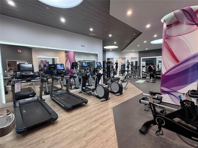 Foto del edificio - 3610 Yacht Club Dr
