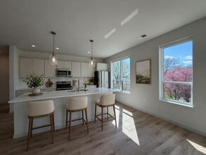 Building Photo - Allen Bay