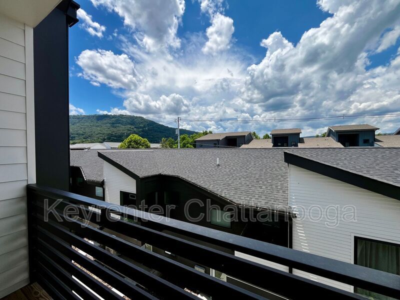 Photo - 3125 Riverwalk Way