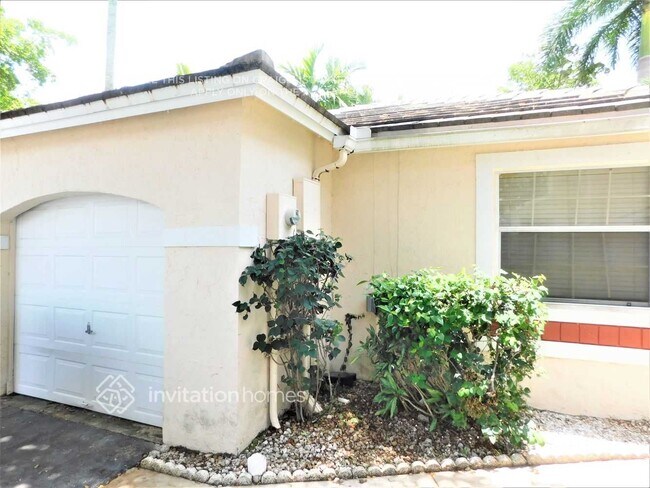 Foto del edificio - 851 NW 99th Ave
