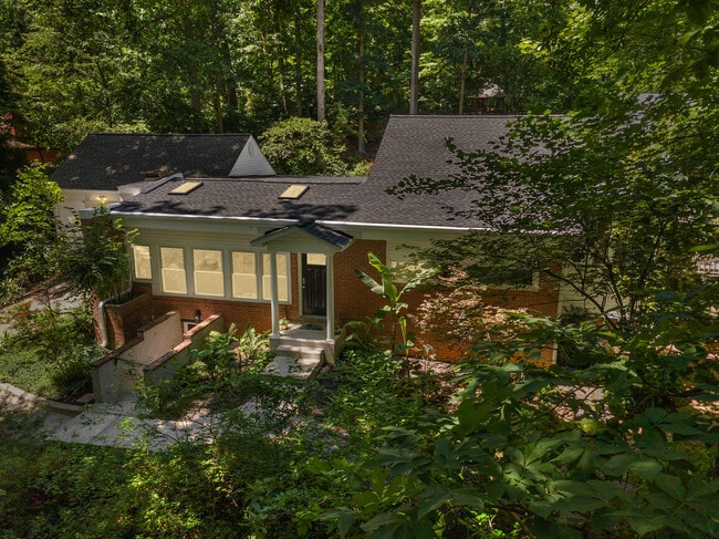 Building Photo - 1008 Hobbs Dr