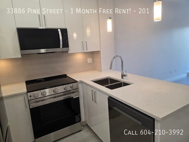 Building Photo - Brand New Jacob Building