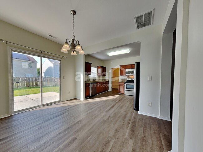 Foto del edificio - 9023 Newfield St