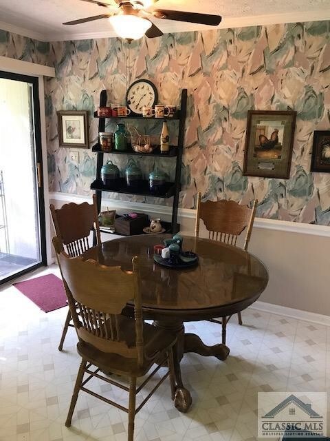 Foto del edificio - 102 Barrington Dr