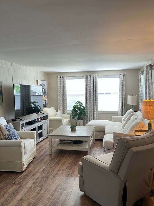 Foto principal - 8145 SE Wren Ave