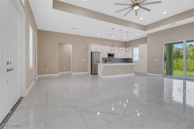 Foto del edificio - 2793 72nd Ave NE