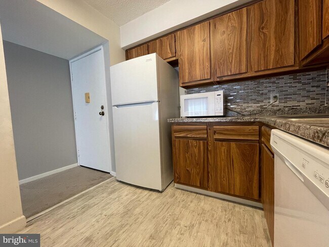 Foto del edificio - 2921 N Leisure World Blvd