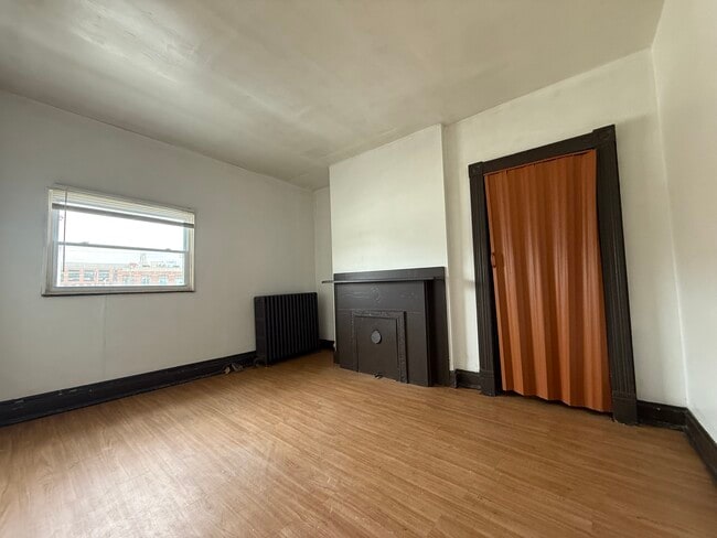 Building Photo - 242 Ophelia St