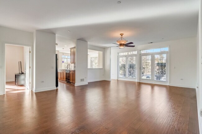 Foto del edificio - 620 McHenry Rd