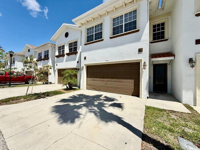 Foto del edificio - 8614 Miramar Terrace Cir