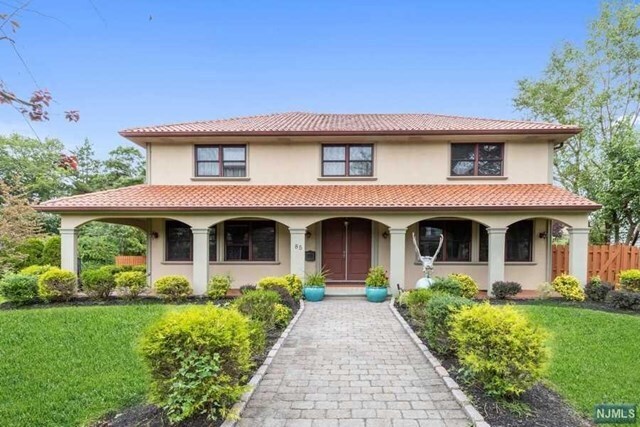 Foto principal - 85 Westervelt Pl