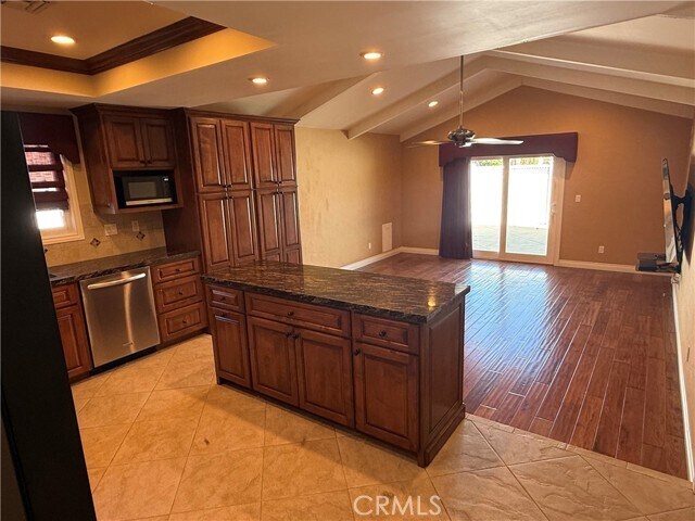 Foto del edificio - 20002 Tomlee Ave