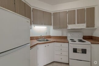Building Photo - 2285 Rue St Mathieu