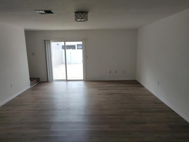 Sala de estar - 11906 Cypress Crest Cir