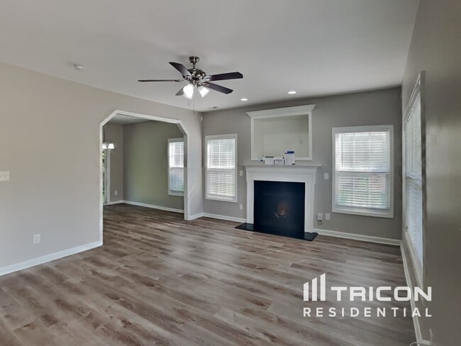 Building Photo - 1224 Sweetgrass St