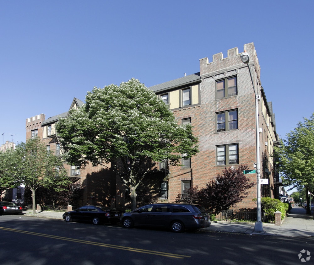 Building Photo - 7402 21st Ave