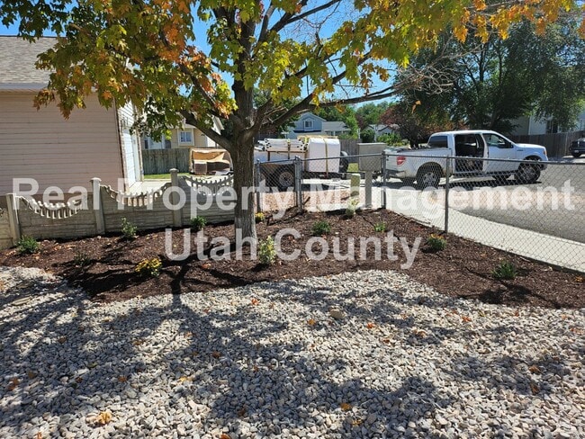 Building Photo - 4 bedroom House in West Valley