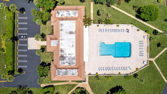 Foto del edificio - 2825 SW 22nd Ave