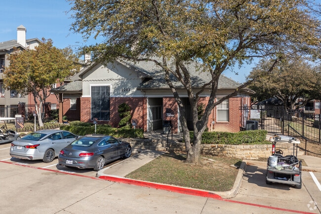 Leasing Office - Saratoga